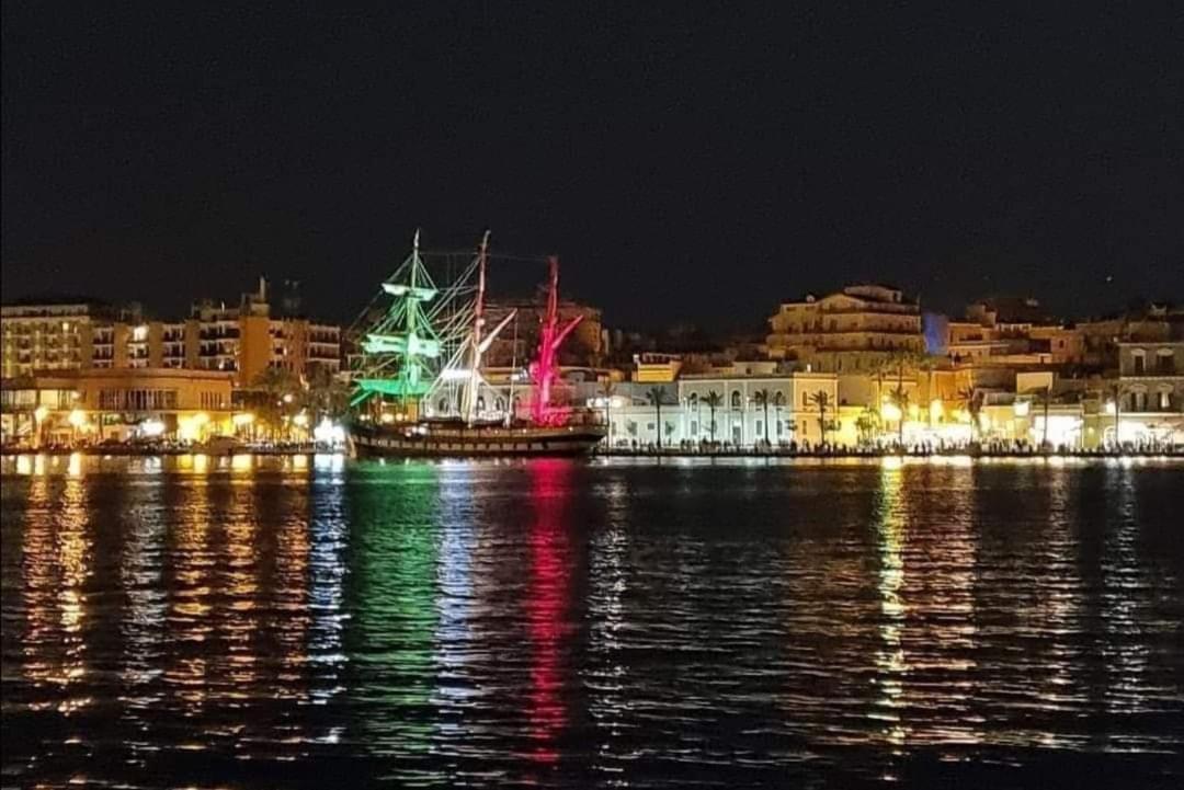 Centro Storico Mare Fuori Villa Brindisi Buitenkant foto