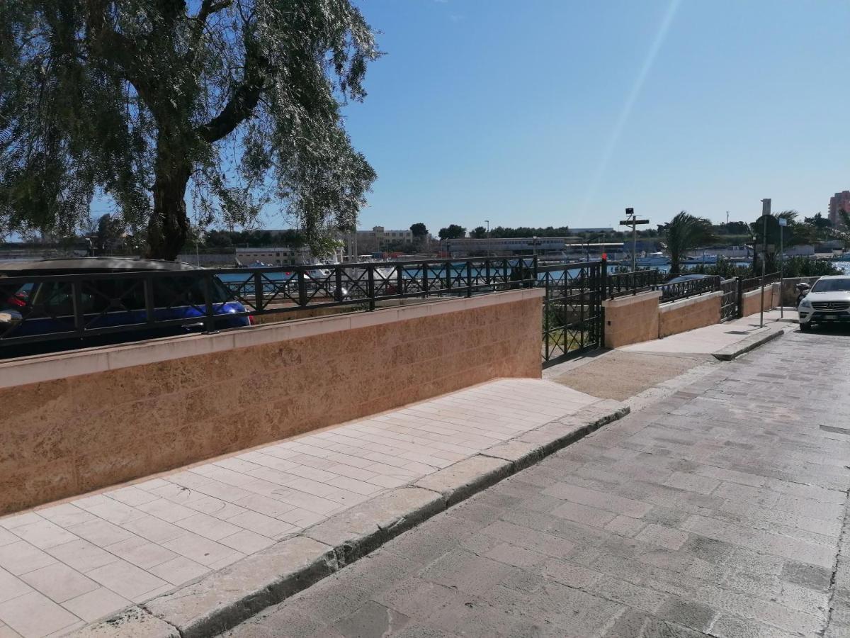 Centro Storico Mare Fuori Villa Brindisi Buitenkant foto