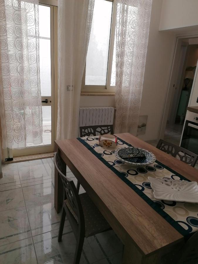Centro Storico Mare Fuori Villa Brindisi Buitenkant foto