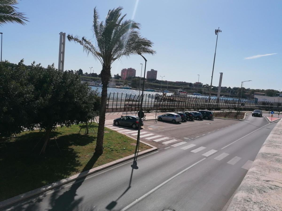 Centro Storico Mare Fuori Villa Brindisi Buitenkant foto